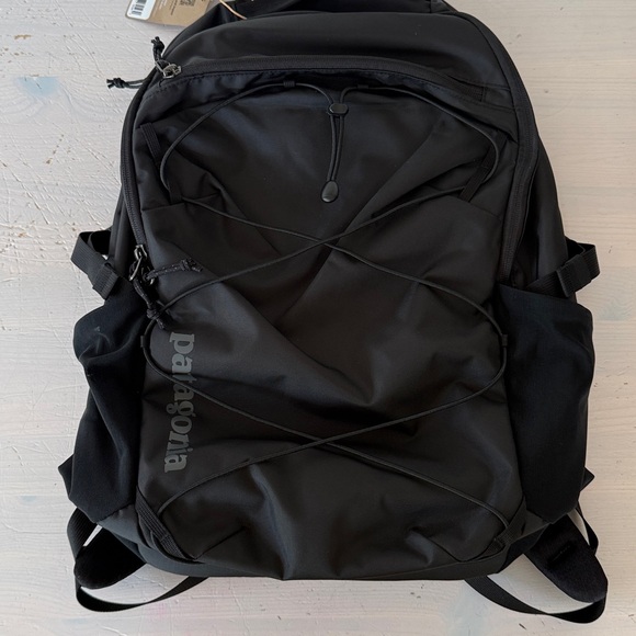 Patagonia Black Men's Backpack Refugio Daypack 30L NEW - Picture 1 of 3